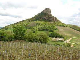 280px-Roche_Solutré_et_vignoble.jpg